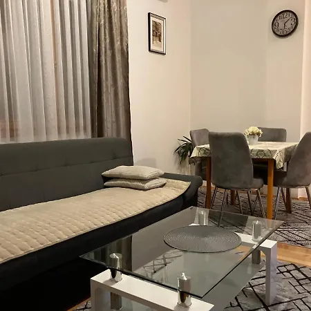 Apartment Stan Na Dan Centar
